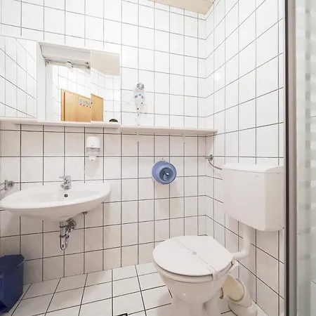 Lanterna Konukevi 3*