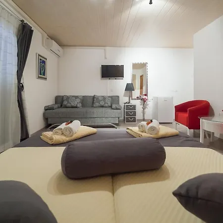 بيت ضيافة Lanterna