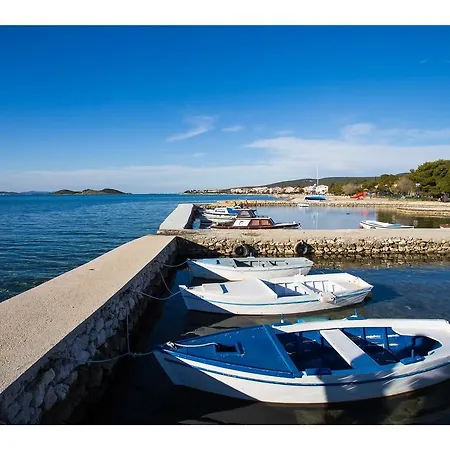 Lanterna 3* Turanj