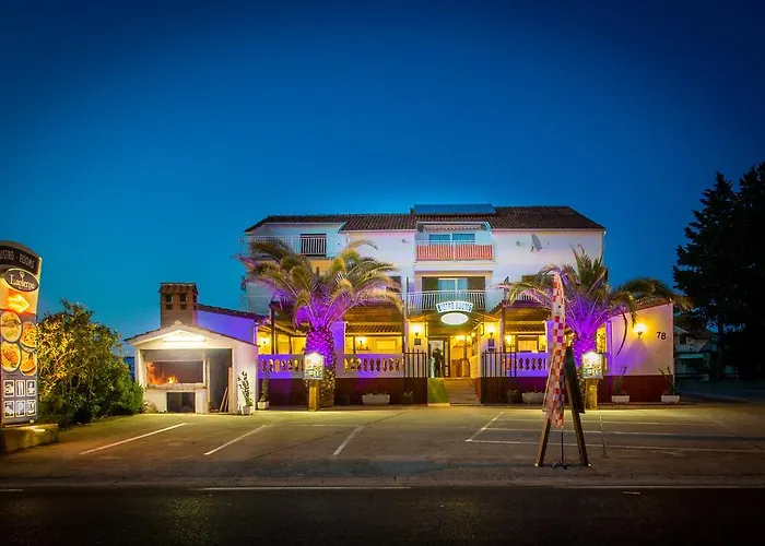 Lanterna Vendégház 3*